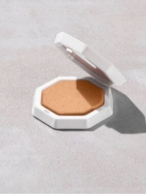 Limited Edition Fenty Beauty Demi'Glow Highlighter - Loose Change